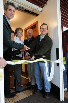 Officials Mayor Matt Larson, Board President Susan Hankins, King County Council Member Kathy Lambert, City of Snoqulamie Council Member Bob Jeans and Executive Director Richard Anderson cut ribbon to new depot restrooms.