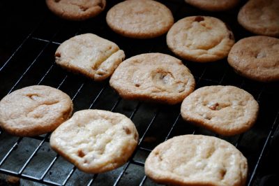 Freshly backed cookies on cooling rack.