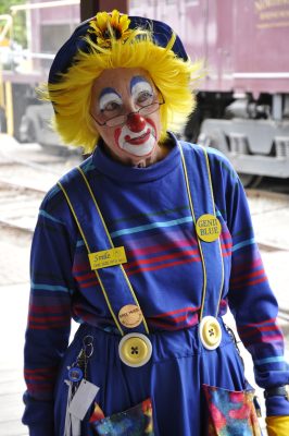 Clown Genii Blue stands at the Snoqualime Depot during DOWT 2012. Locomotive 4024 can be seen in the background.