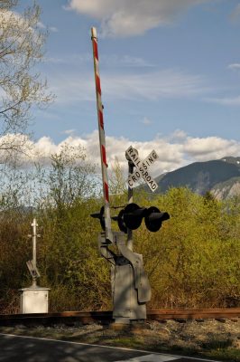 Former Griswold signal on Meadowbrook Way that was replaced.