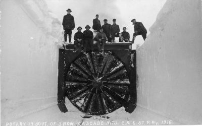 Steam rotary crew, Snoqualmie Pass, 1916